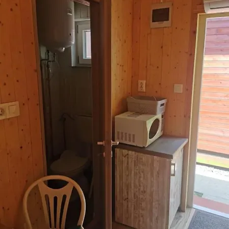 Sara Vendeghaz 2 Apartmán