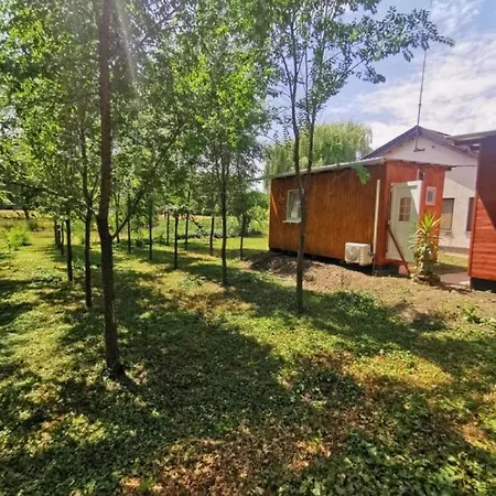 Sara Vendeghaz 2 Apartmán