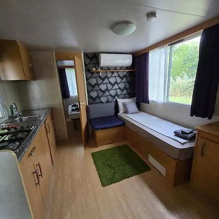 Sara Vendeghaz 2 شقة زينتيس