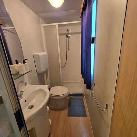 شقة Sara Vendeghaz 2